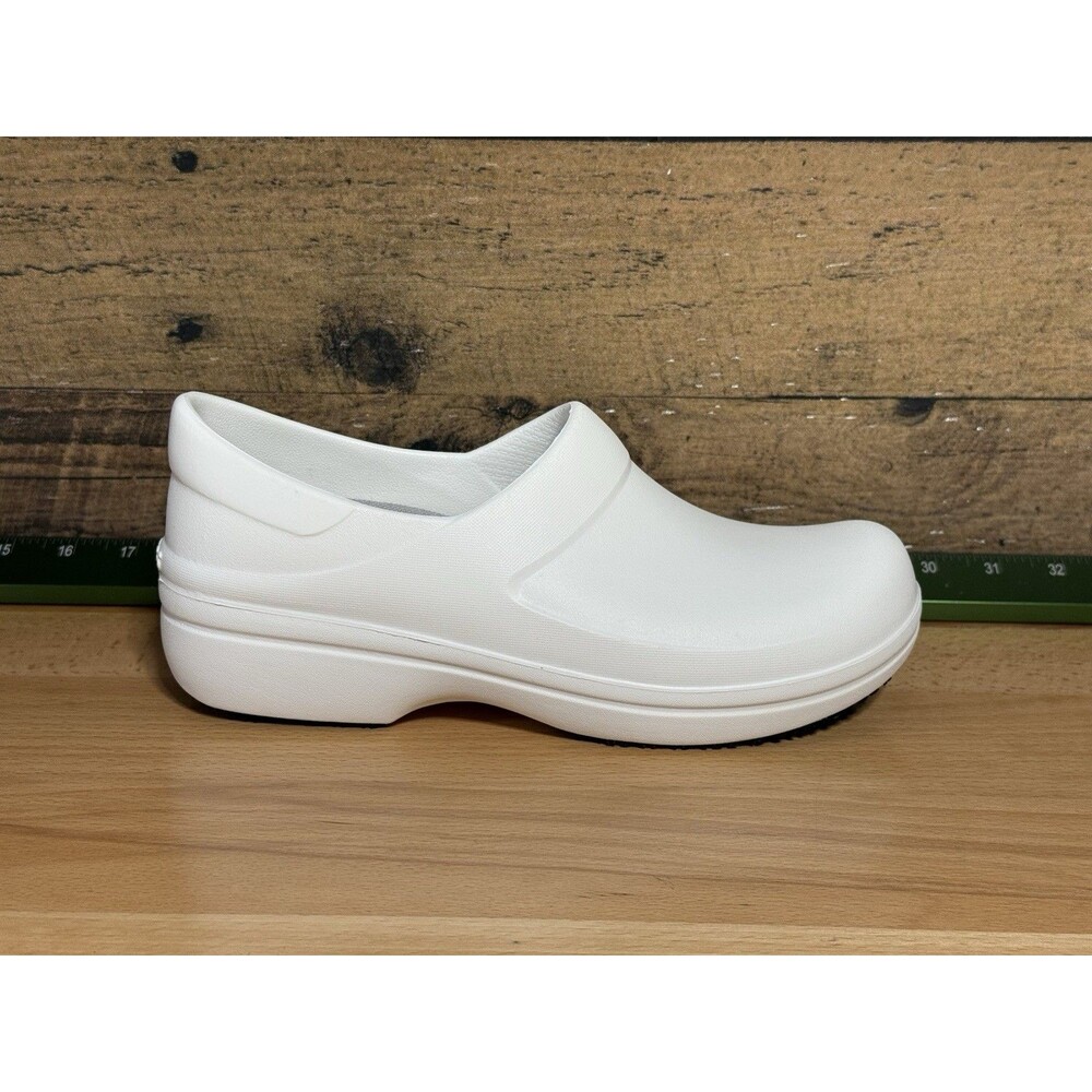 🔥🐊Crocs Neria Pro II Womens Rubber Slip On Nursing Work Clogs Size 8 🐊NEW🐊